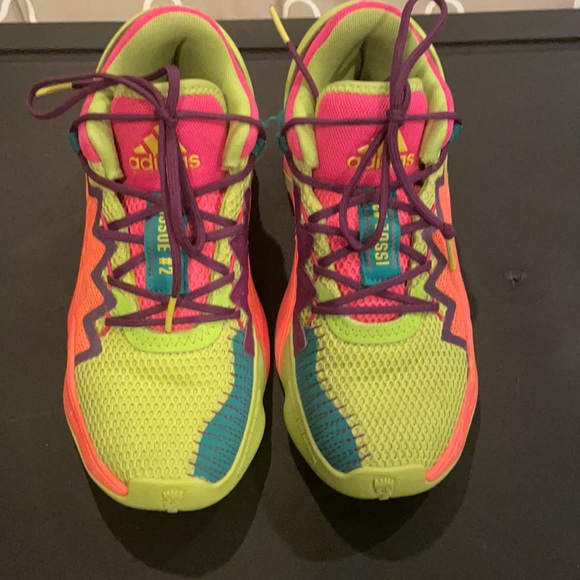 DONOVAN MITCHELL - Picture 2 of 3